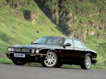 Jaguar XJR 100 2002 года